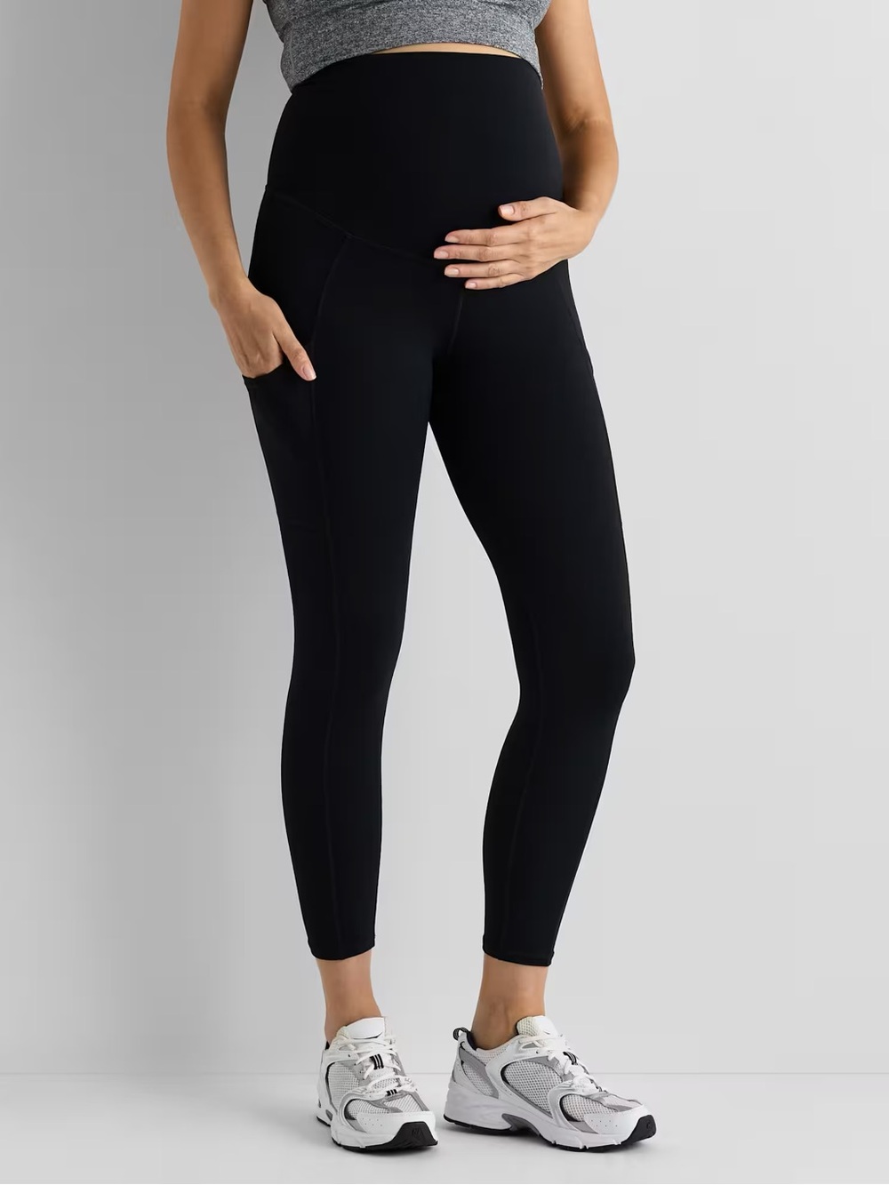 Quince $75 Ultra-Form Maternity Leggings with Pockets - Size Medium